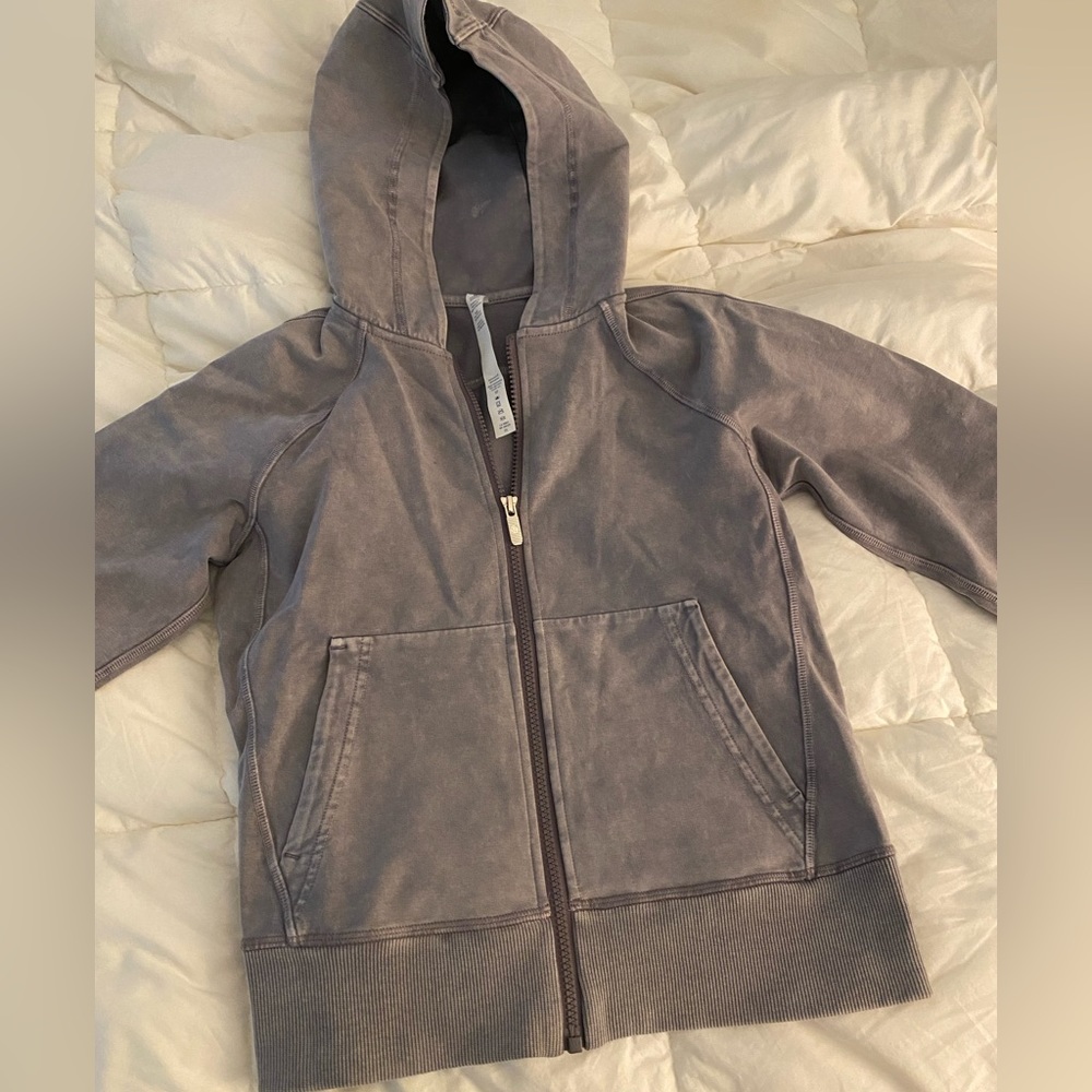 NWOT 2017 Lululemon washed grey zip-up hoodie